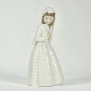 NAO by LLADRÓ Primera Porcelain Figure First Communion Praying Girl